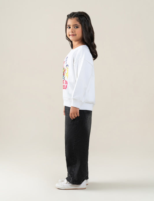 BELIEVE IN YOURSELF GRAPHIC SWEATSHIRT