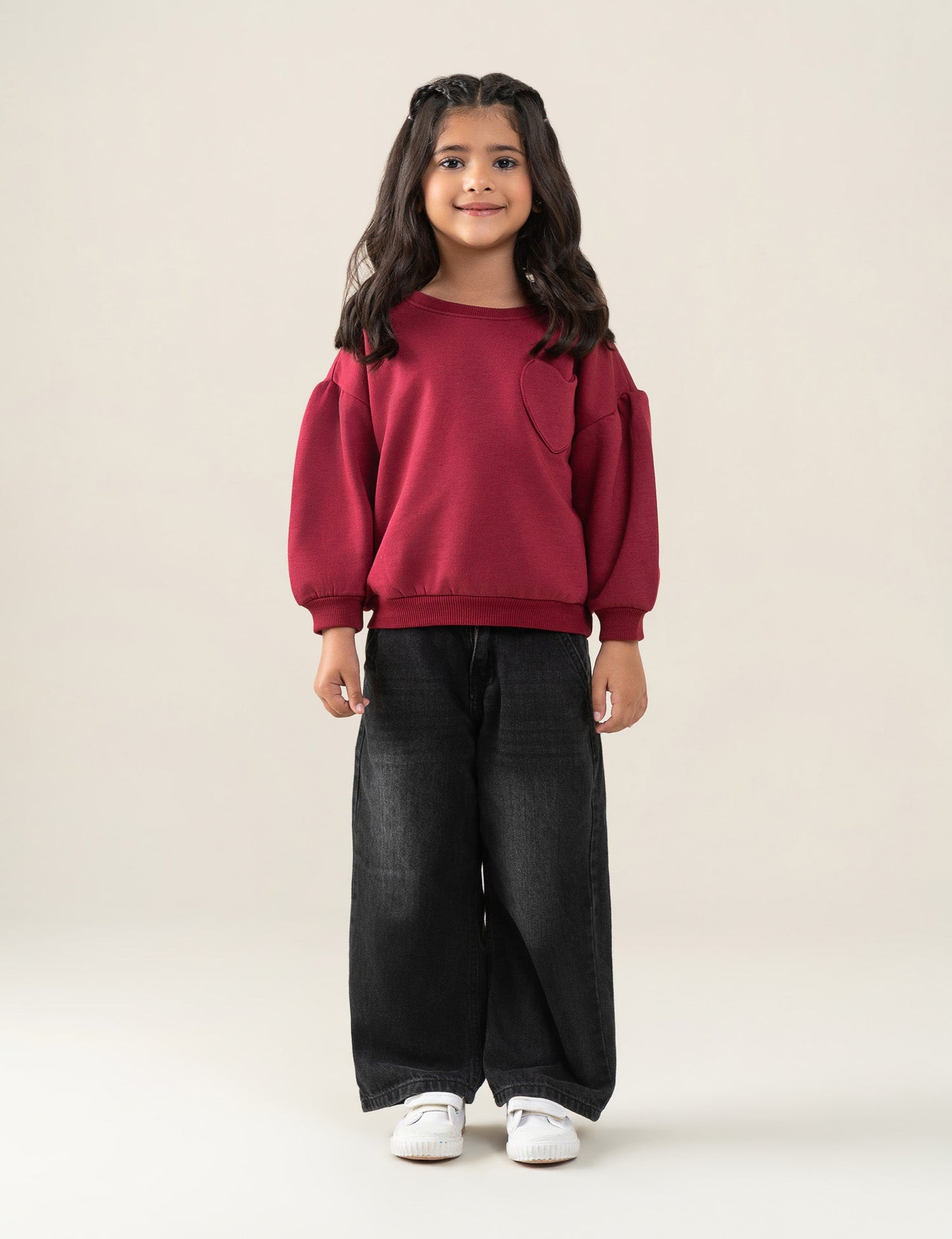 HEART POCKET SWEATSHIRT