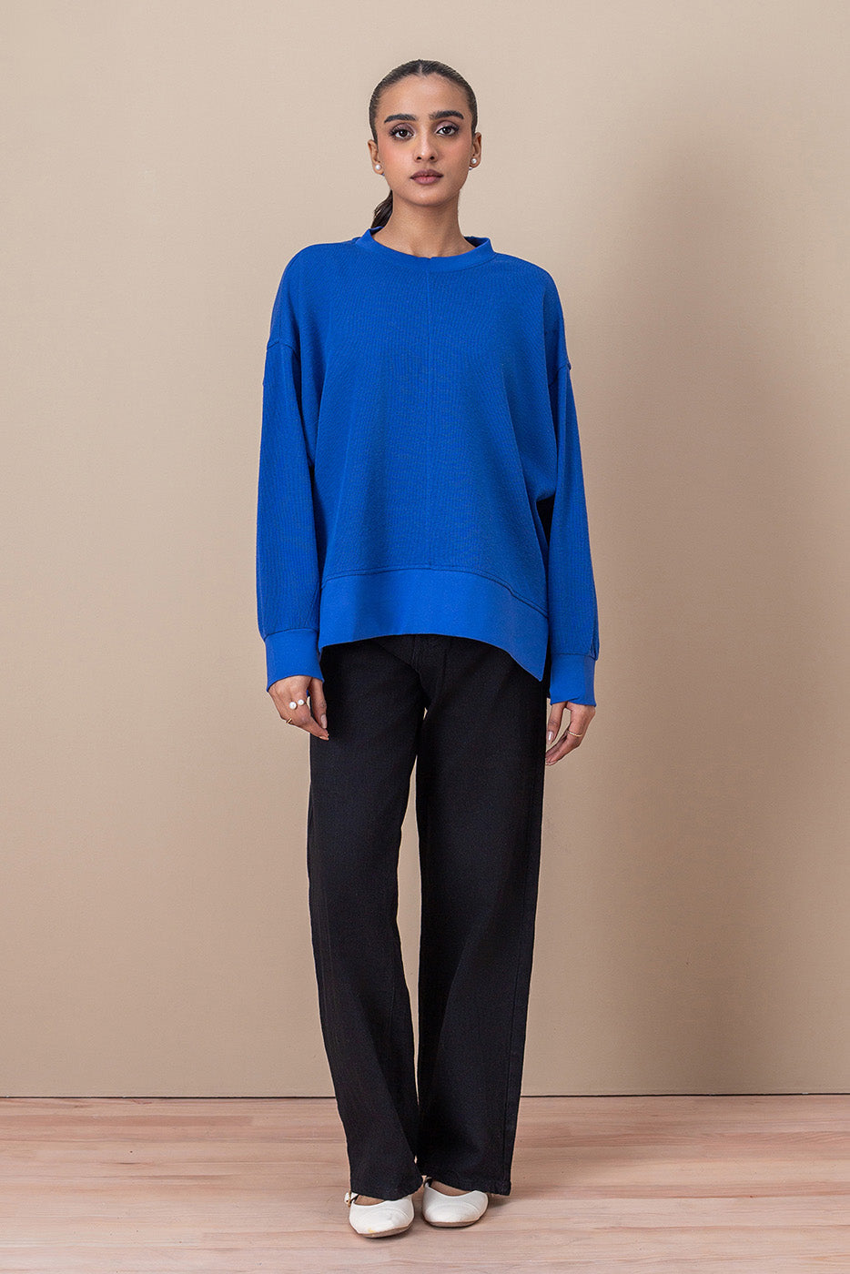 TEXTURED SWEATSHIRT