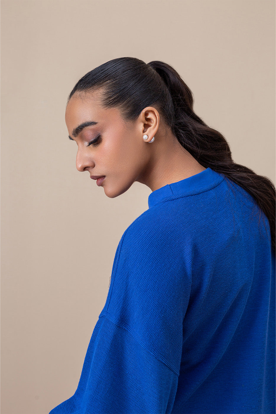 TEXTURED SWEATSHIRT