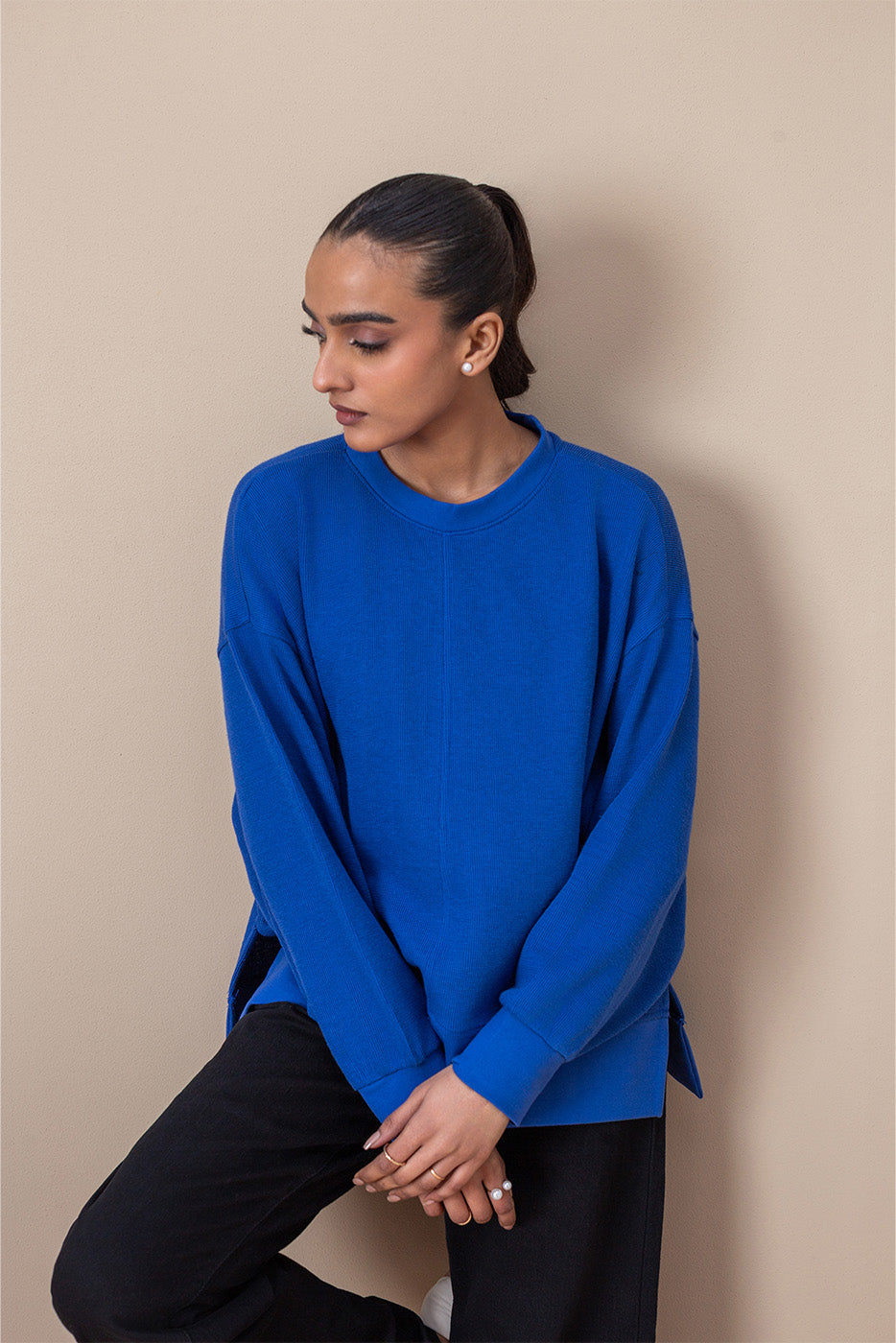 TEXTURED SWEATSHIRT