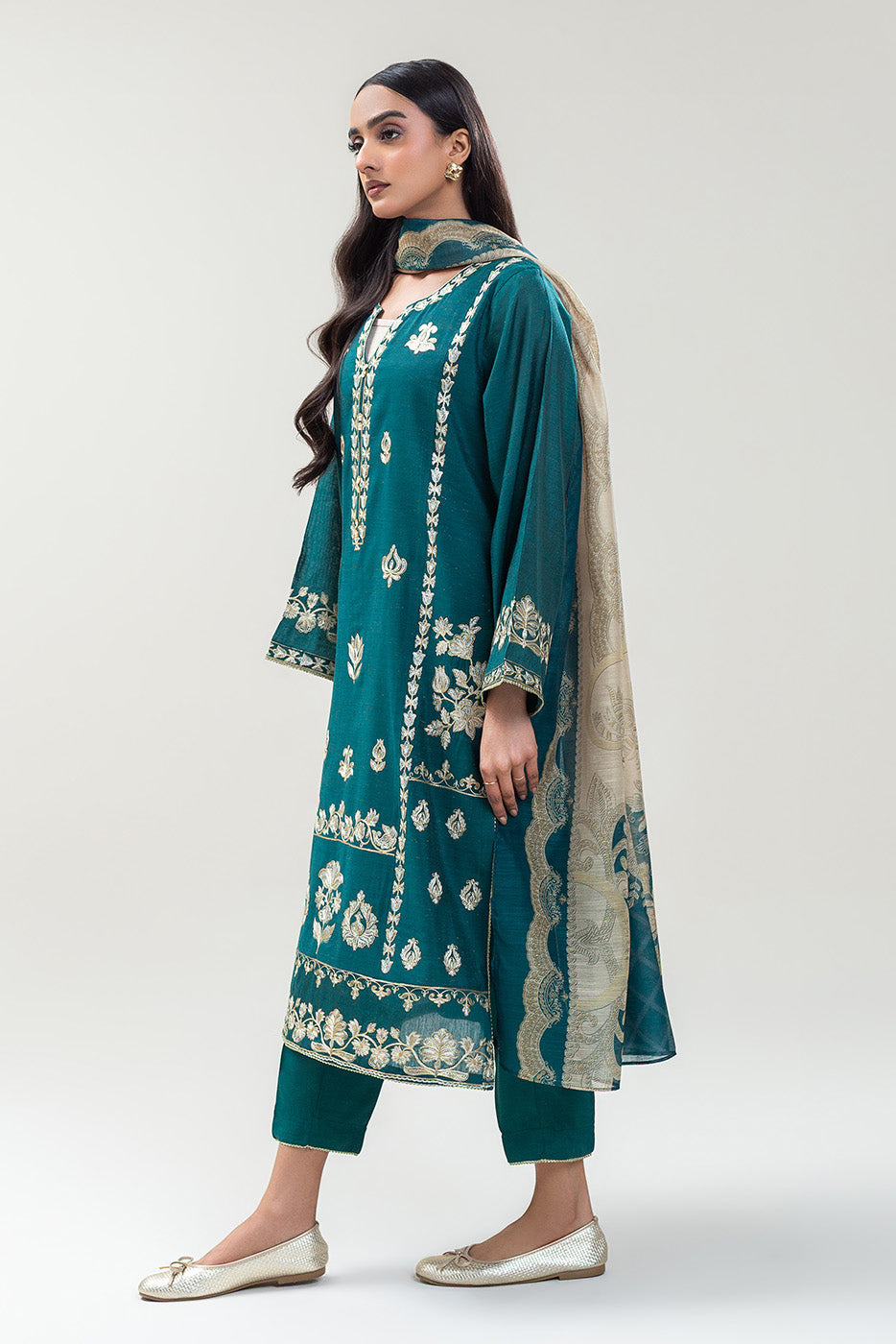 3 PIECE EMBROIDERED GOLD ZARI SUIT (PRET)